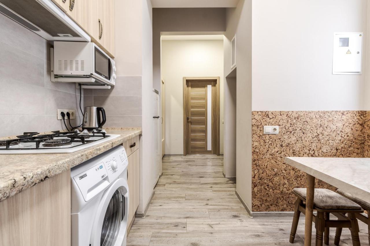 Creamy Apartment Lviv Bagian luar foto
