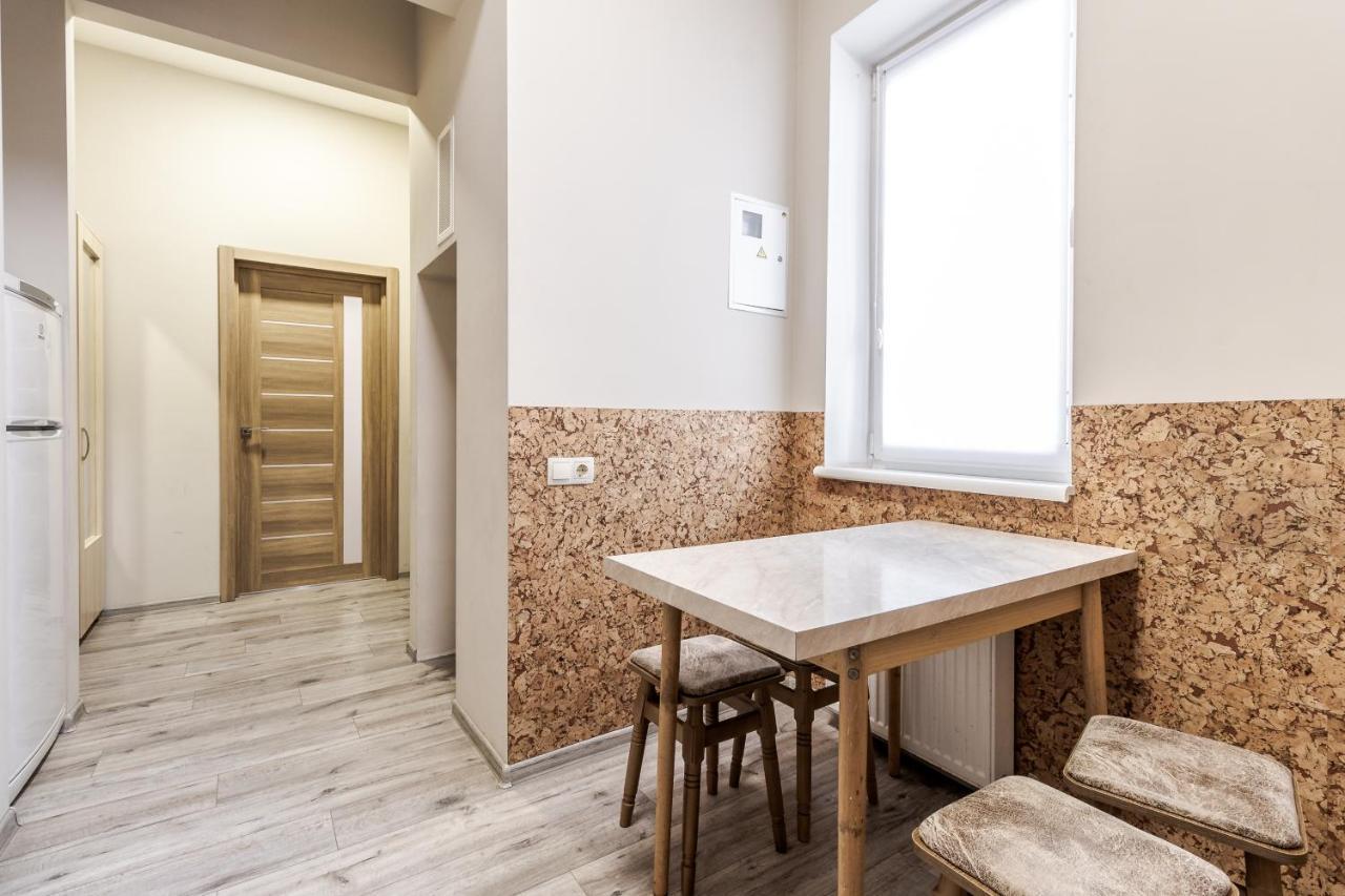 Creamy Apartment Lviv Bagian luar foto