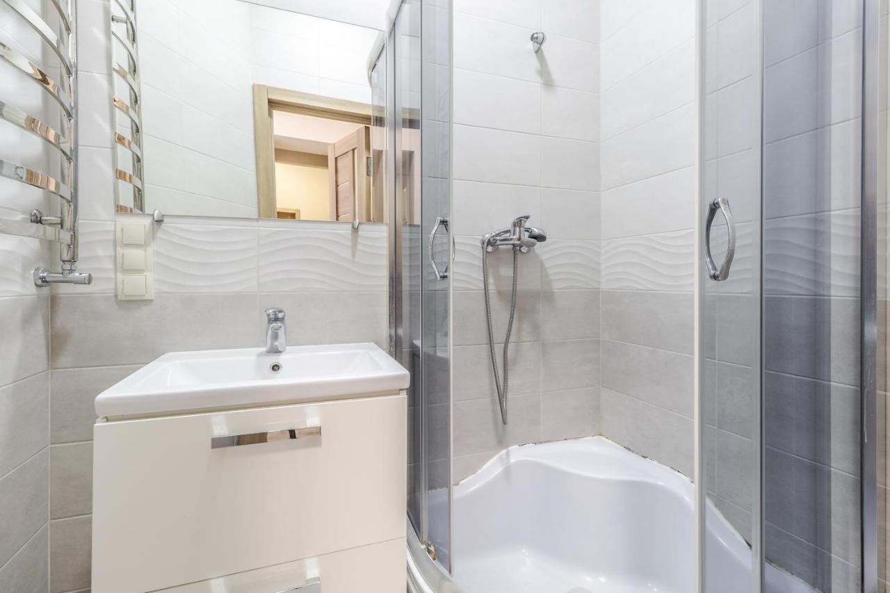 Creamy Apartment Lviv Bagian luar foto